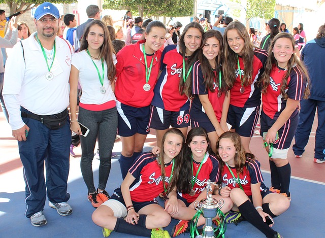 她在国内外 她在国内外